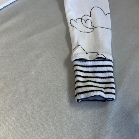 GAP LIKE NEW - convertible Baby White Onesie with cloud Design - Picture 5 of 5